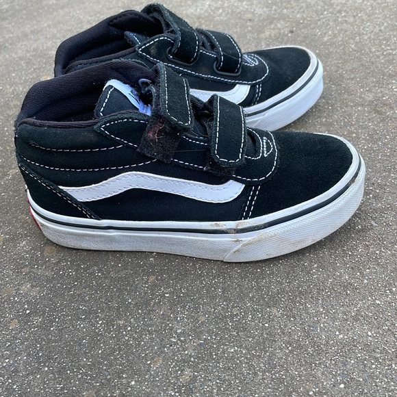 Mid high sk8 vans. - Picture 6 of 6